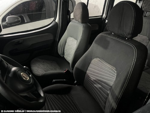 Fiat DOBLO ATTRACTIVE 7 LUGARES 2014/2015